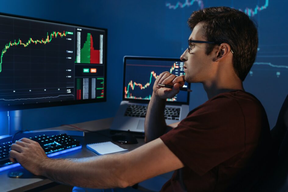Smart crypto expert analyzing trading market chart, adjusting strategy of investments